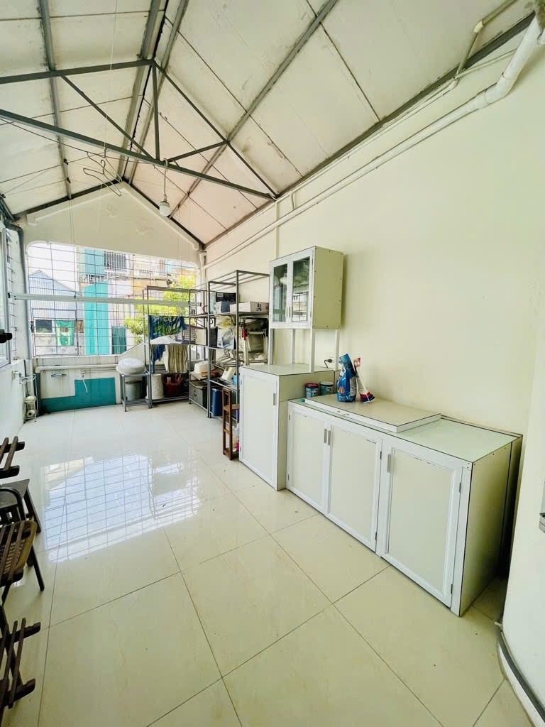 Nhà Ba Đình 3 Tầng Ngõ Thông - Giá 9 Tỷ - Ở Ngay
