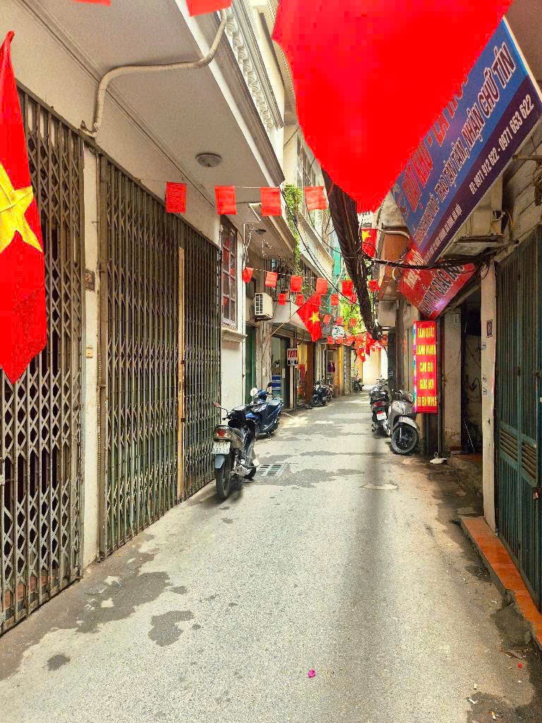 Bán nhà Ngọc Khánh, Ba Đình - 35m² x 4 Tầng, Ngõ Nông, Ô Tô Gần
