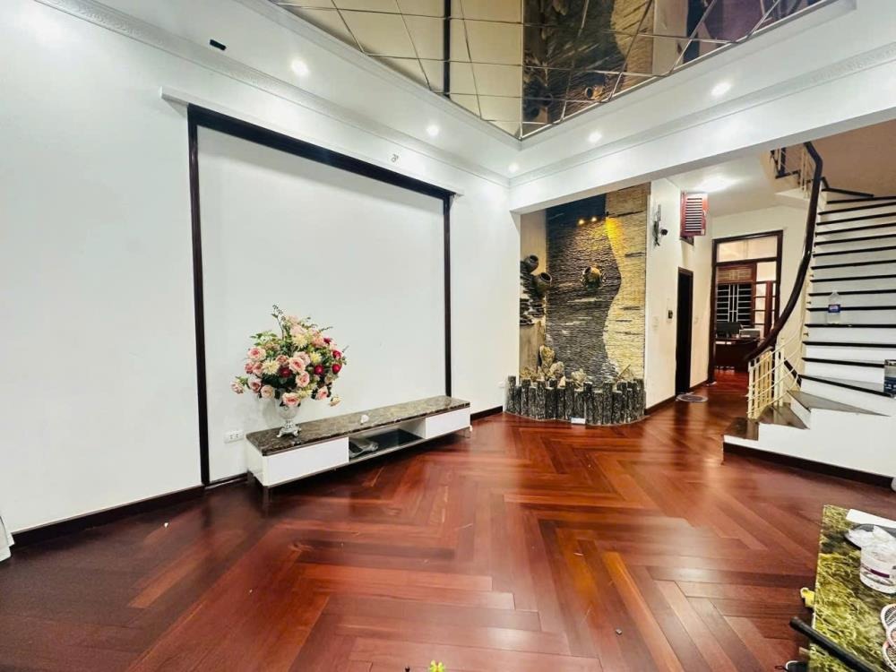 Nhà Phân Lô Khuất Duy Tiến - 55m², 5 Tầng, Gara Ô Tô, Giá Hơn 17 Tỷ