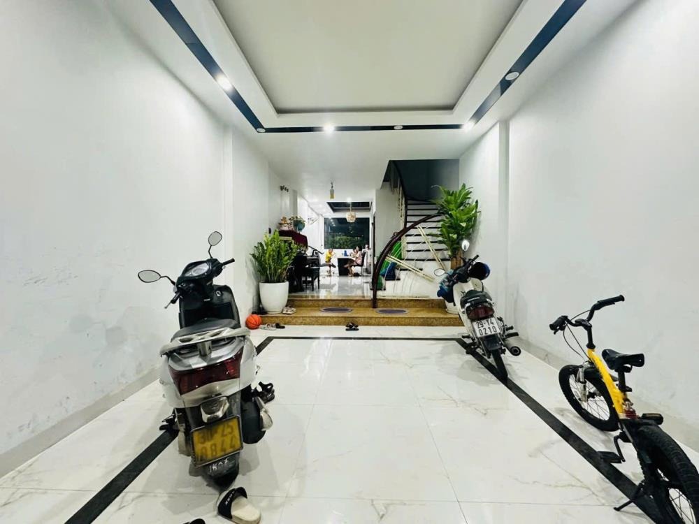 Nhà Phân Lô Khuất Duy Tiến - 55m², 5 Tầng, Gara Ô Tô, Giá Hơn 17 Tỷ