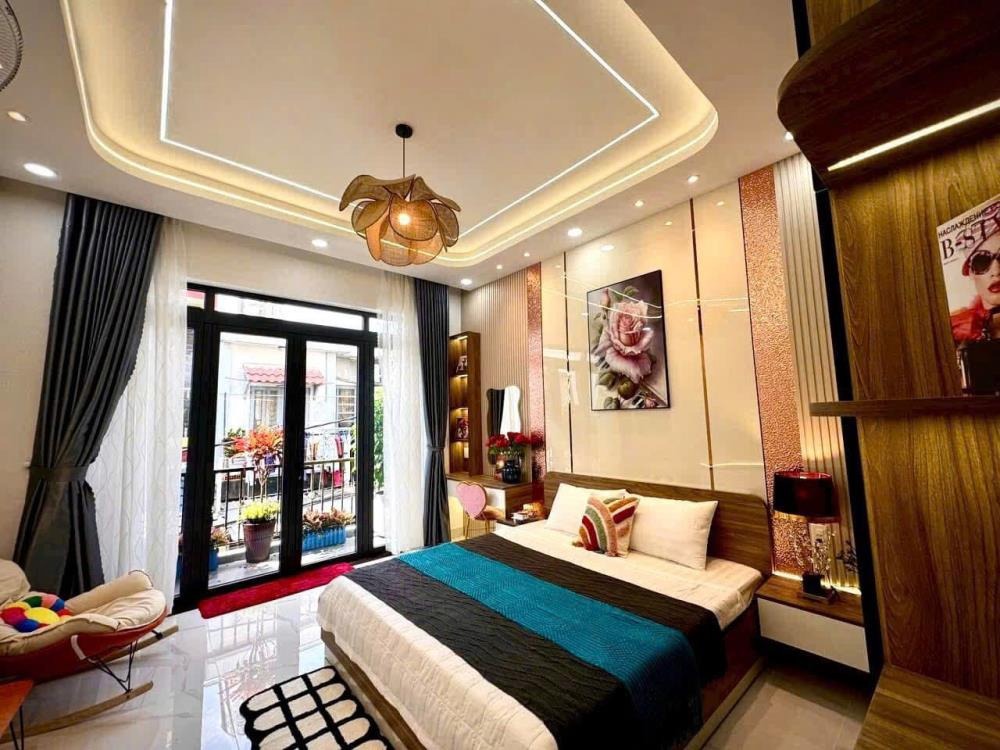 Bán Gấp Nhà 3 Lầu, 80m2, Sát Mặt Tiền Nguyễn Chí Thanh, Quận 5 - Giá 6.85 Tỷ TL