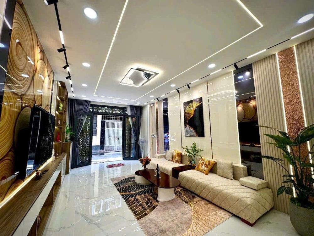 Bán Gấp Nhà 3 Lầu, 80m2, Sát Mặt Tiền Nguyễn Chí Thanh, Quận 5 - Giá 6.85 Tỷ TL