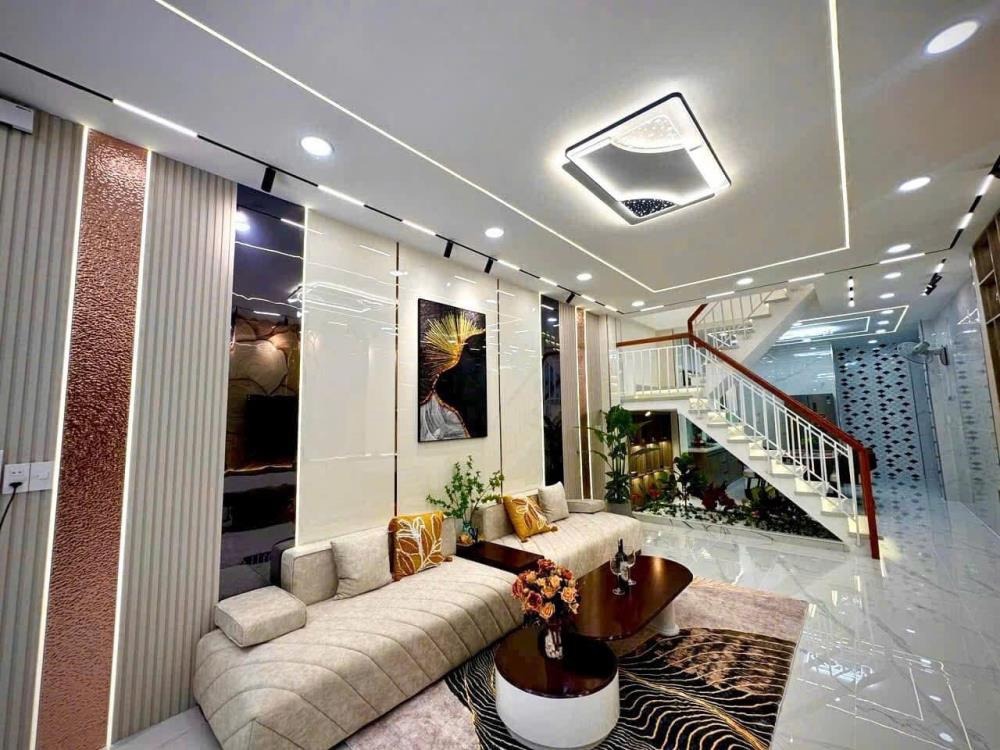Bán Gấp Nhà 3 Lầu, 80m2, Sát Mặt Tiền Nguyễn Chí Thanh, Quận 5 - Giá 6.85 Tỷ TL