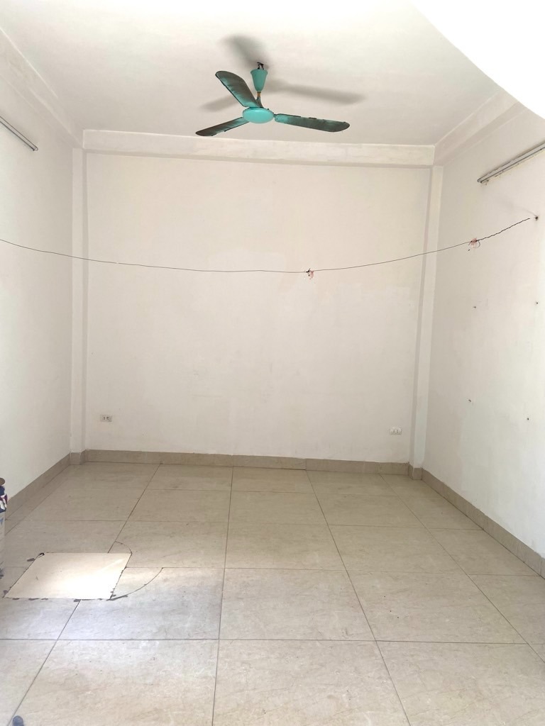 Bán Nhà Đẹp Đông La - 41m2, 4.2 Tỷ - Vị Trí Vàng, Gần Vành Đai 4