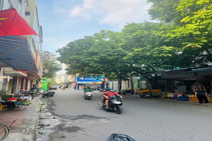 LÔ ĐẤT ĐẸP - GIÁ TỐT CẦN BÁN NHANH lô đất tặng kèm nhà cấp 4 tại quận Lê Chân, Tp Hải Phòng