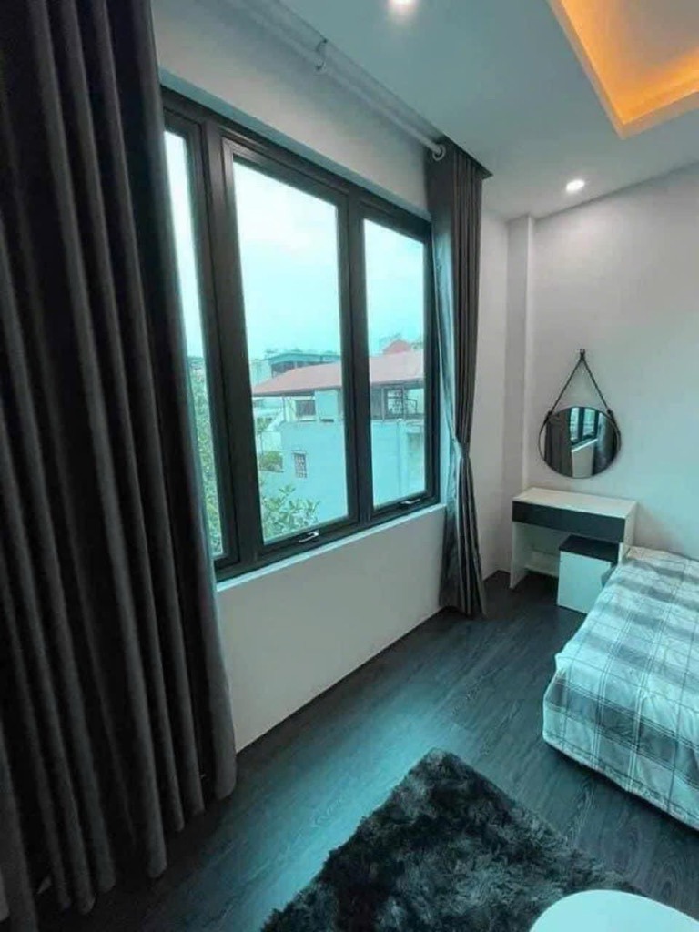 Cho Thuê Lô Góc Hoàng Hoa Thám, Ba Đình - 70m2 - Ngõ Thông - Kinh Doanh Tốt