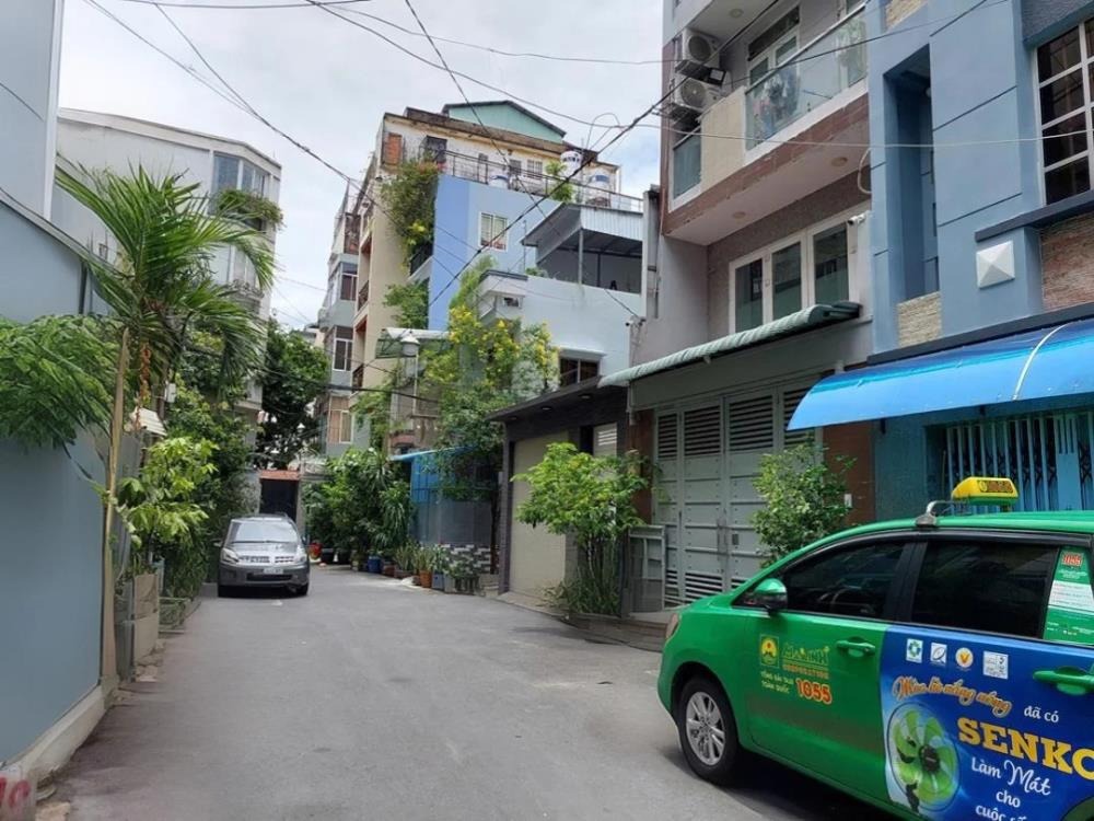 Nhà Quận 3 - 8.95 Tỷ - Hẻm Xe Hơi - Gần Quận 1