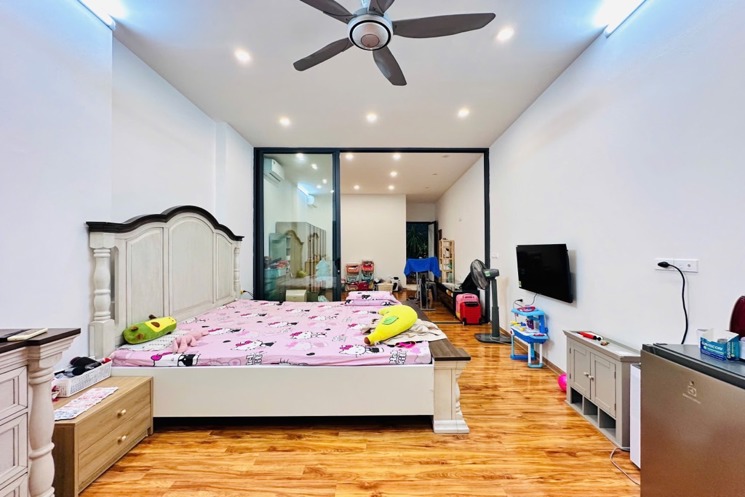THÁI HÀ – NGÕ BA GÁC – 10M RA Ô TÔ TRÁNH – 68M – 18,3 TỶ - FULL NỘI THẤT – Ô CHỜ THANG MÁY
