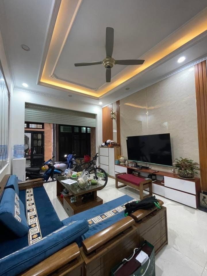 Bán nhà phân lô Nguyễn Viết Xuân - 4 Tầng, Oto Đỗ Cửa, Full Nội Thất - Giá 11 tỷ