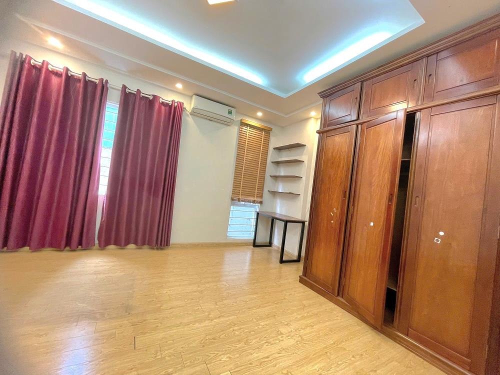 Bán nhà Yên Hòa 30m² - 5 Tầng, Mặt Tiền 5.1m - Giá 7.8 Tỷ