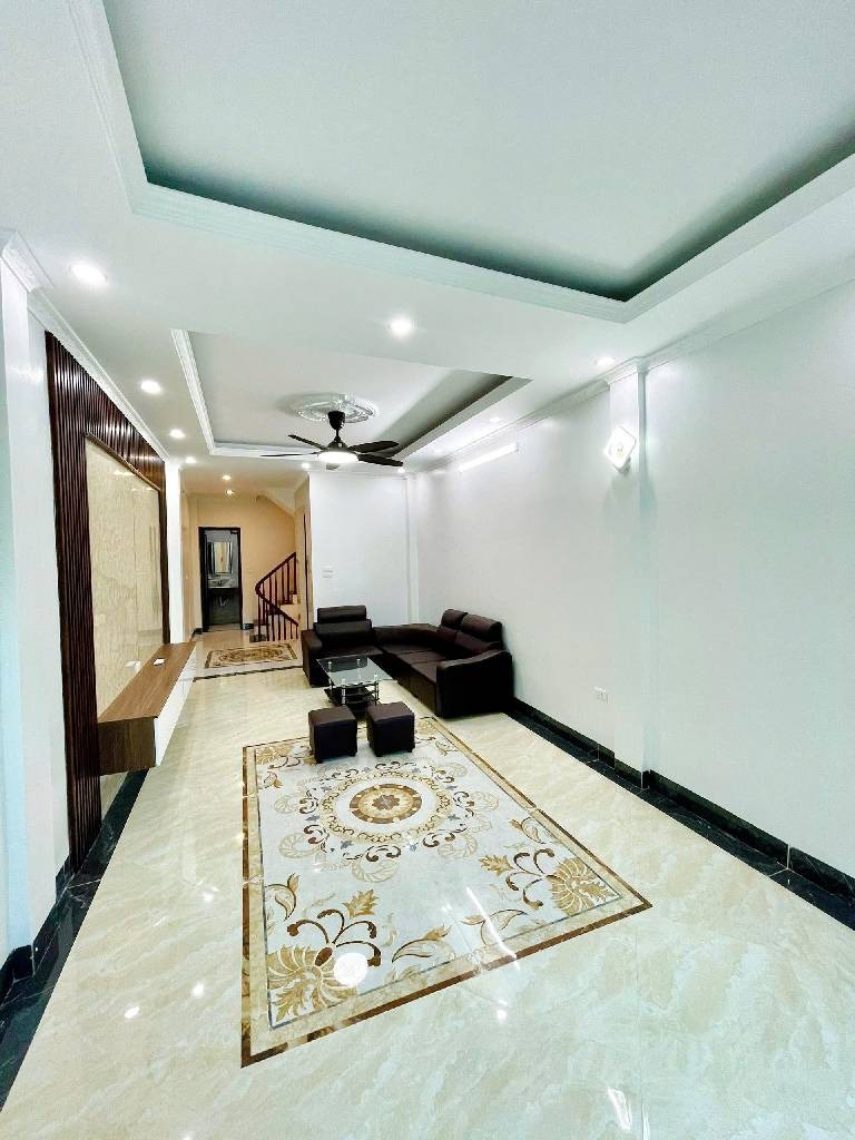Bán nhà Dương Văn Bé 52m² 6 Tầng, Thang Máy, Ô Tô Dừng Đỗ