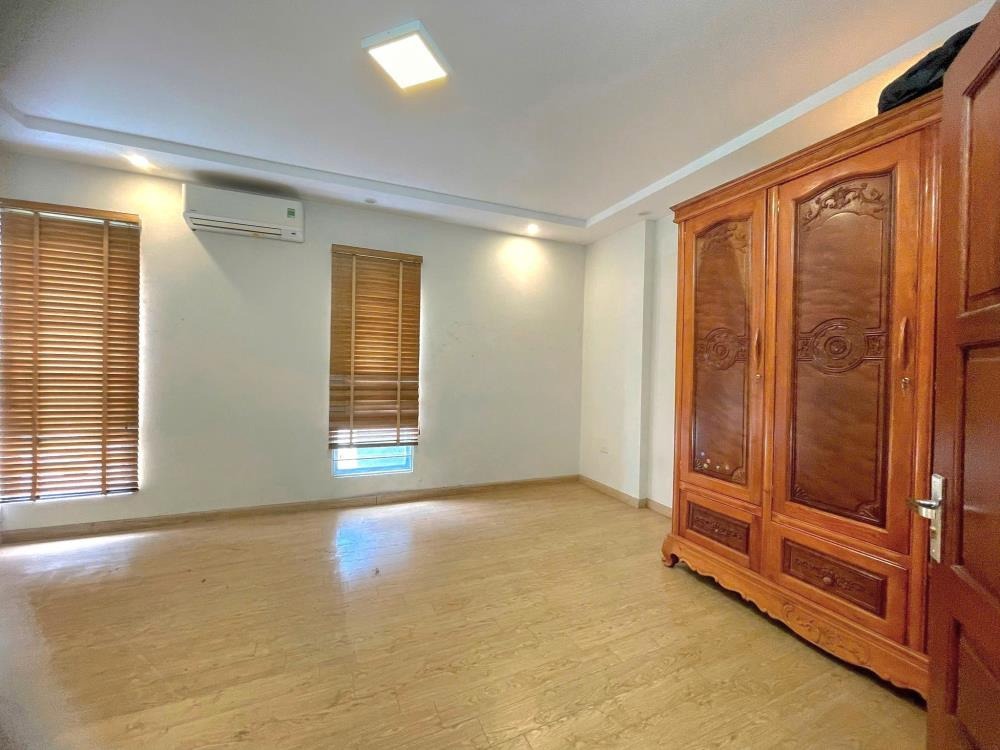 Bán nhà Yên Hòa 30m² - 5 Tầng, Mặt Tiền 5.1m - Giá 7.8 Tỷ