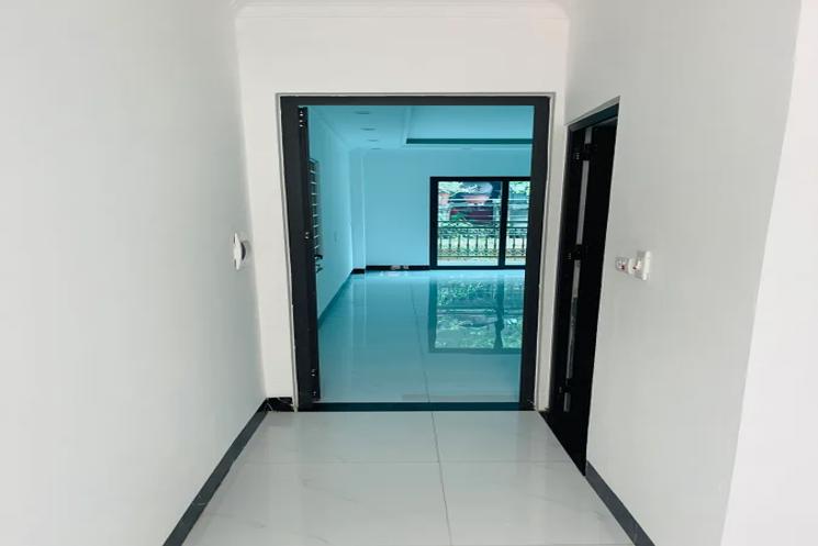 BÁN NHÀ YÊN LỘ 45MX5 TẦNG, NHÀ ĐẸP THIẾT KẾ ĐẸP, Ô TÔ ĐỖ CỬA 8.7 TỶ