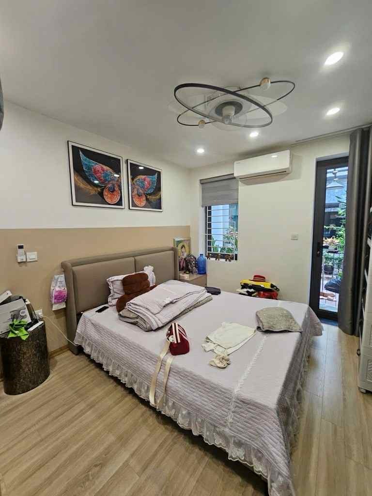 Bán nhà phố Vĩnh Tuy - 83m2 - Mặt tiền 6.6m - 5 Tầng - Giá 15 tỷ