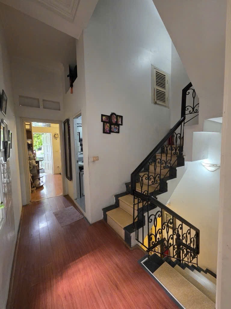 Bán nhà Hoàng Hoa Thám, Ba Đình - 45m², Giá 11.8 tỷ - Vị Trí Đắc Địa