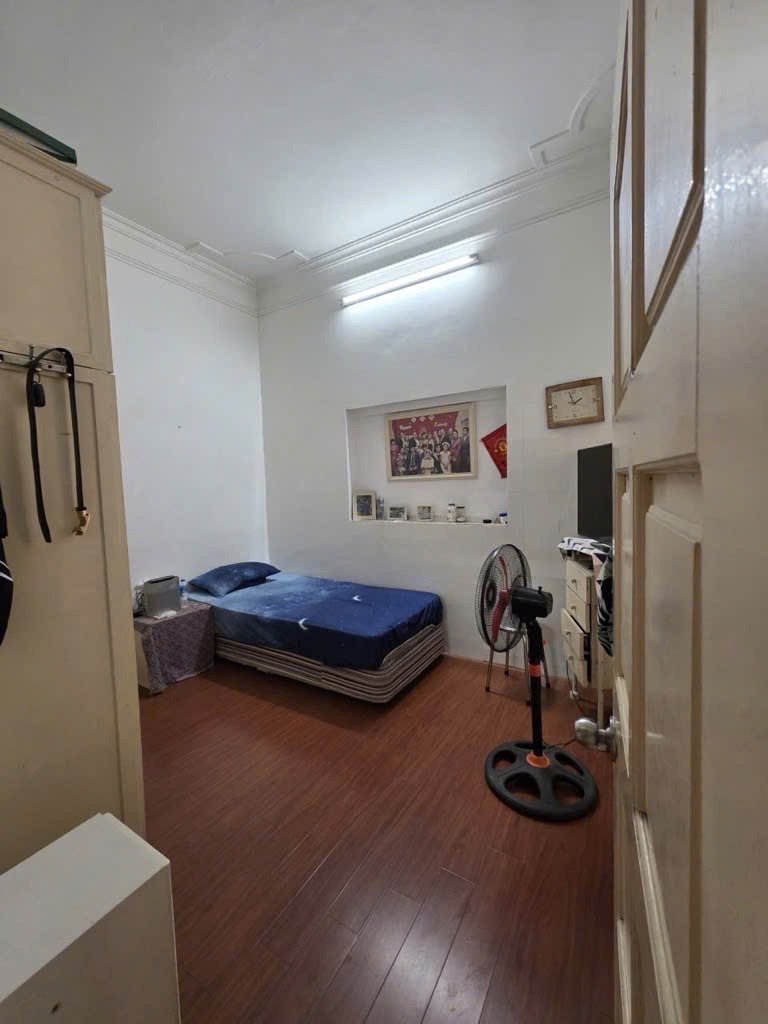 Bán nhà Hoàng Hoa Thám, Ba Đình - 45m², Giá 11.8 tỷ - Vị Trí Đắc Địa