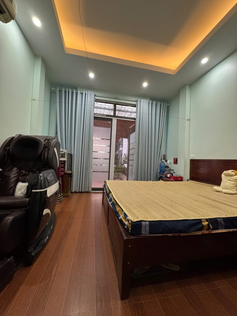 Bán nhà Ngọc Thuỵ, Long Biên 4 tầng, 70m², ô tô vào nhà - 13 tỷ