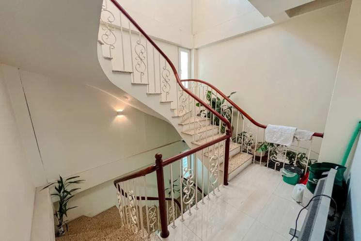 BÁN NHÀ RIÊNG Ô TÔ QUA Phố Bồ Đề 47m2 X 5 tầng, mặt tiền 4m 12.9 tỷ Long Biên