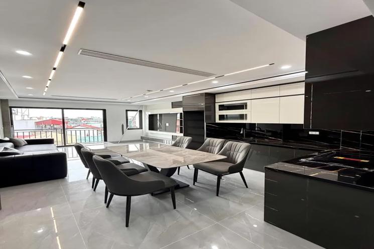 NHÀ MỚI NGÕ THÔNG GARA Ô TÔ Phố Hồng Tiến 40m2 X 7 tầng, mặt tiền 4m X 14.5 tỷ Long Biên