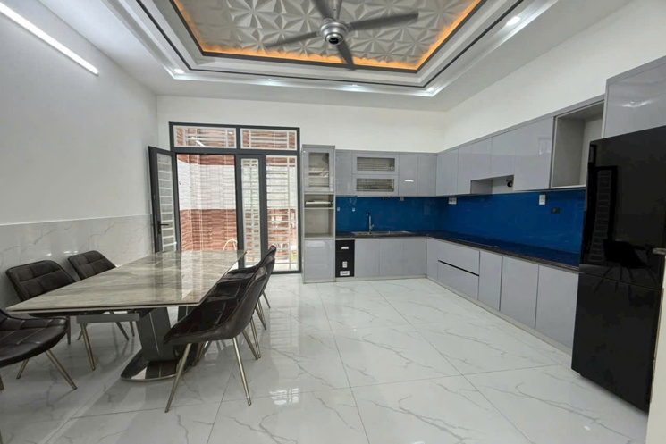 Bán nhà đẹp 4 tầng ,gần huỳnh tấn phát quận 7 nhà bè ,đường oto 8m