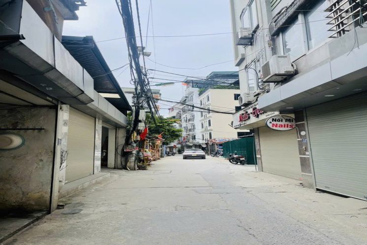 BÁN ĐẤT XUÂN ĐỈNH 60 M 4,5MT VUÔNG,THÔNG ,KINH DOANH ,OTO VÀO NHÀ.CHÀO:14 TỶ HƠN