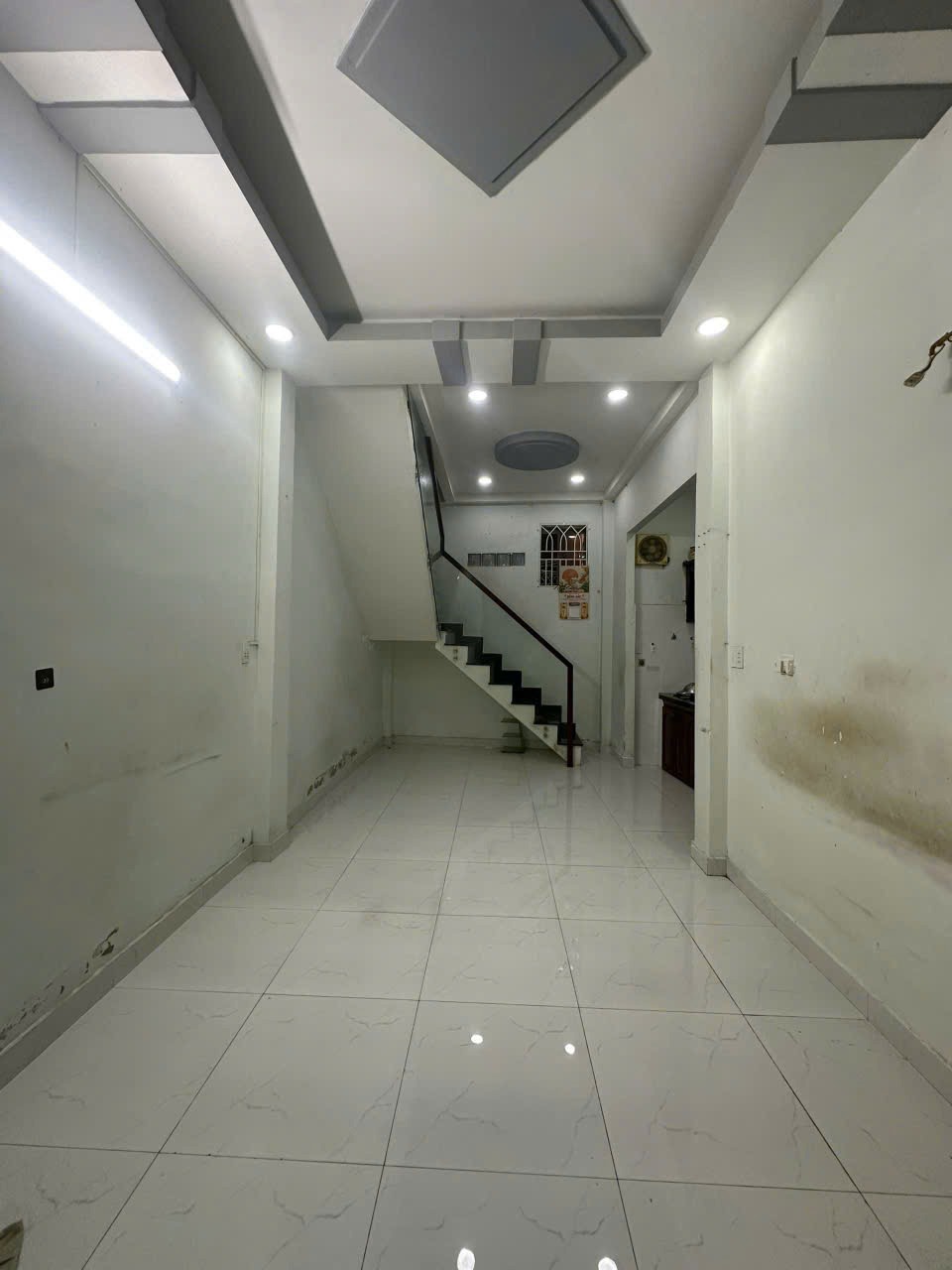Bán nhà 2 tầng, giá tốt tại Vĩnh Viễn, Quận 10 - Vị trí đắc địa, thông thoáng