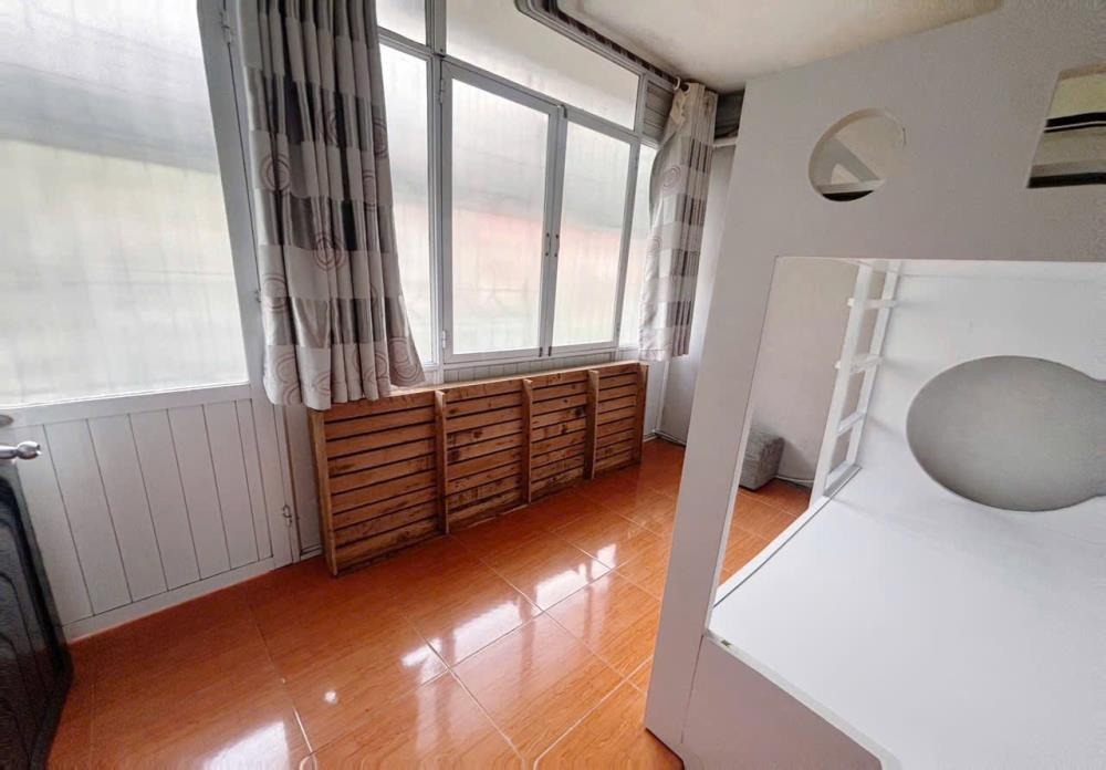 Bán Căn Hộ Tập Thể Chùa Bộc - 75m2 - Ô Tô Đỗ Cửa - Giá 4.6 Tỷ