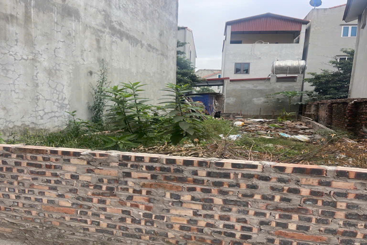 BÁN ĐẤT THANH LIỆT – NGÕ 634 KIM GIANG. Ô TÔ. DT 76M2. HÀNG XÓM 7-8 TẦNG. GIÁ HƠN 200TR/M2