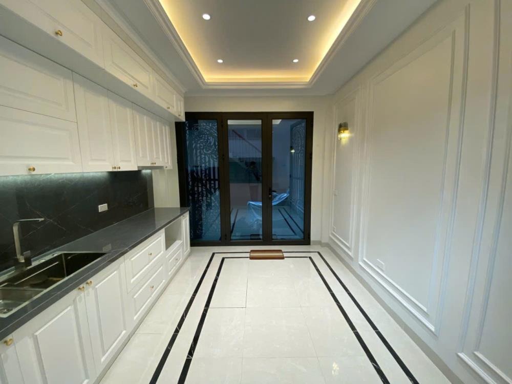 Căn Góc 5 Tầng, View Thông Thoáng, Giá 6.5 Tỷ - Chiến Thắng, Văn Quán