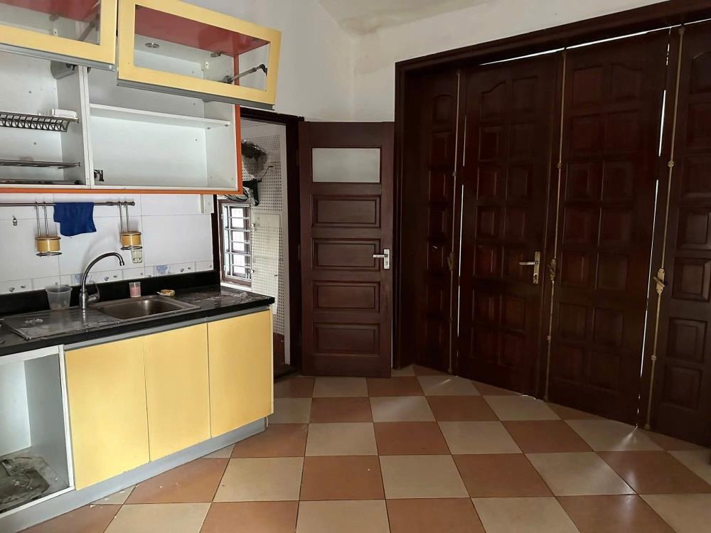 Bán nhà lô góc 5 tầng Khuất Duy Tiến - 76m2 - Giá 35 tỷ (TL)