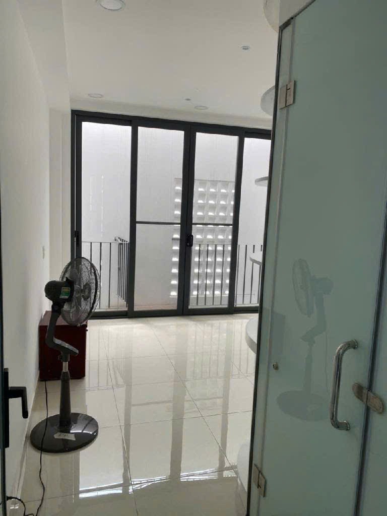 Bán Nhà HXH Quận 7 - 60.5m2 - 3PN - Giá 11.2 Tỷ - Vị Trí Đắc Địa