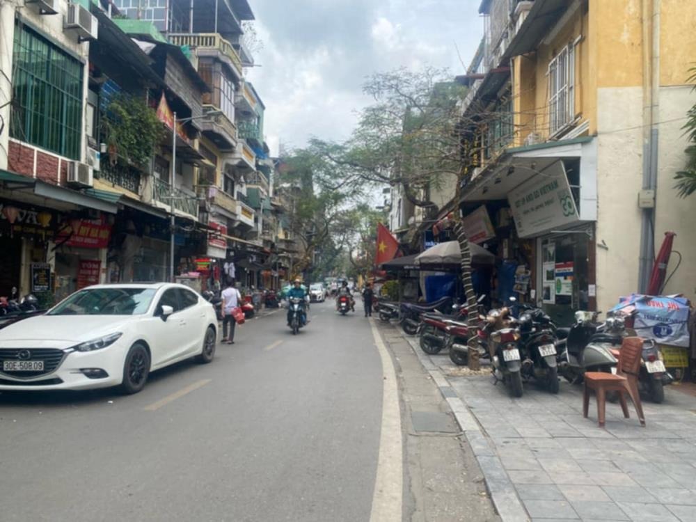 Bán tòa nhà mặt phố Hàng Buồm Hoàn Kiếm 293m2, 8 tầng, MT 10m - Giá 255 tỷ (Thương lượng)