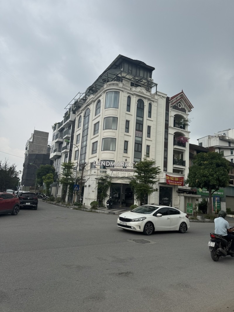 Bán nhà phố Yên Xá, Thanh Trì - 7 Tầng, Lô Góc 2 Mặt Tiền - Giá 83 Tỷ