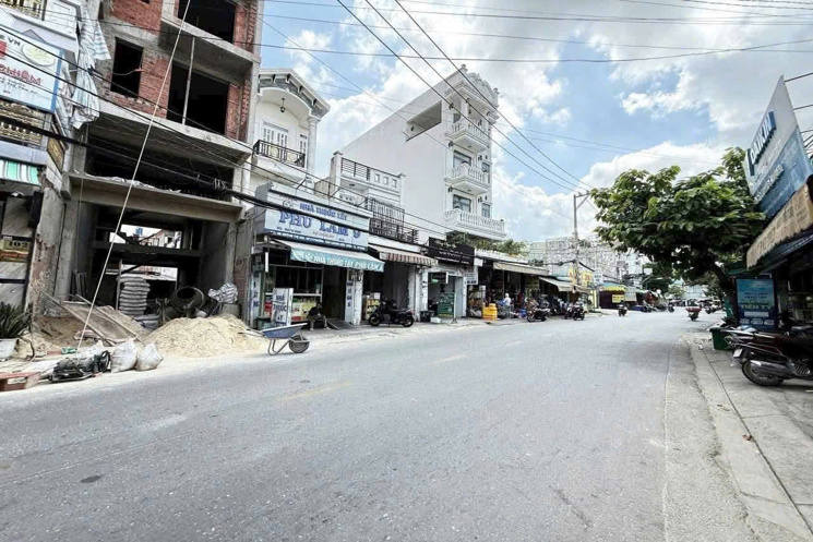 NHÀ MẶT TIỀN HUỲNH THỊ HAI – NGAY CHỢ HẠT ĐIỀU – P. TRUNG MỸ TÂY, Q12