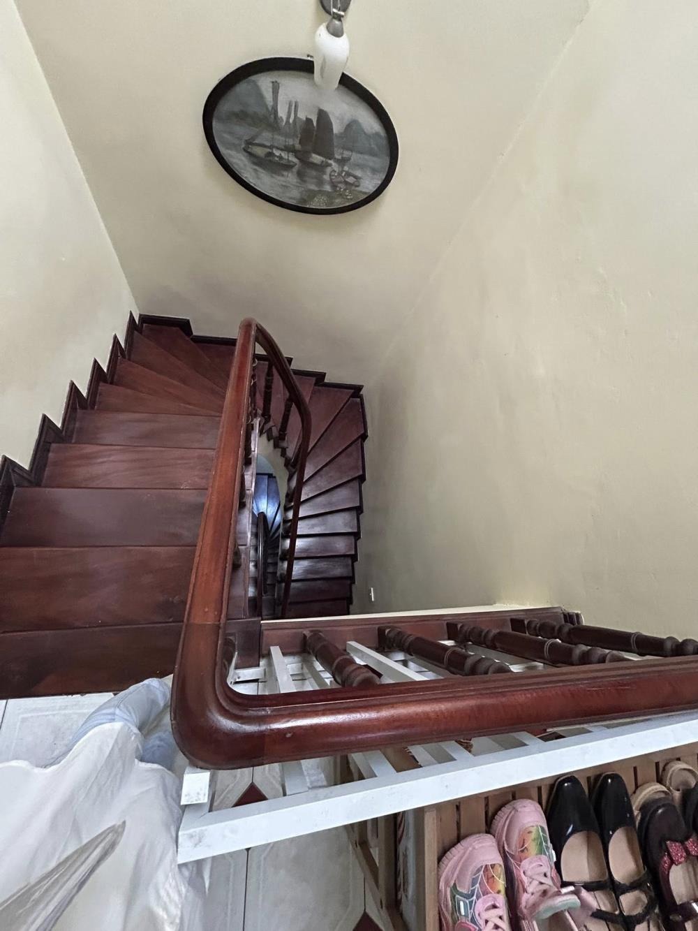 Võng Thị - Bán nhà 87m², 3 tầng, mặt tiền 5.6m, 19 tỷ - Gần Hồ Tây