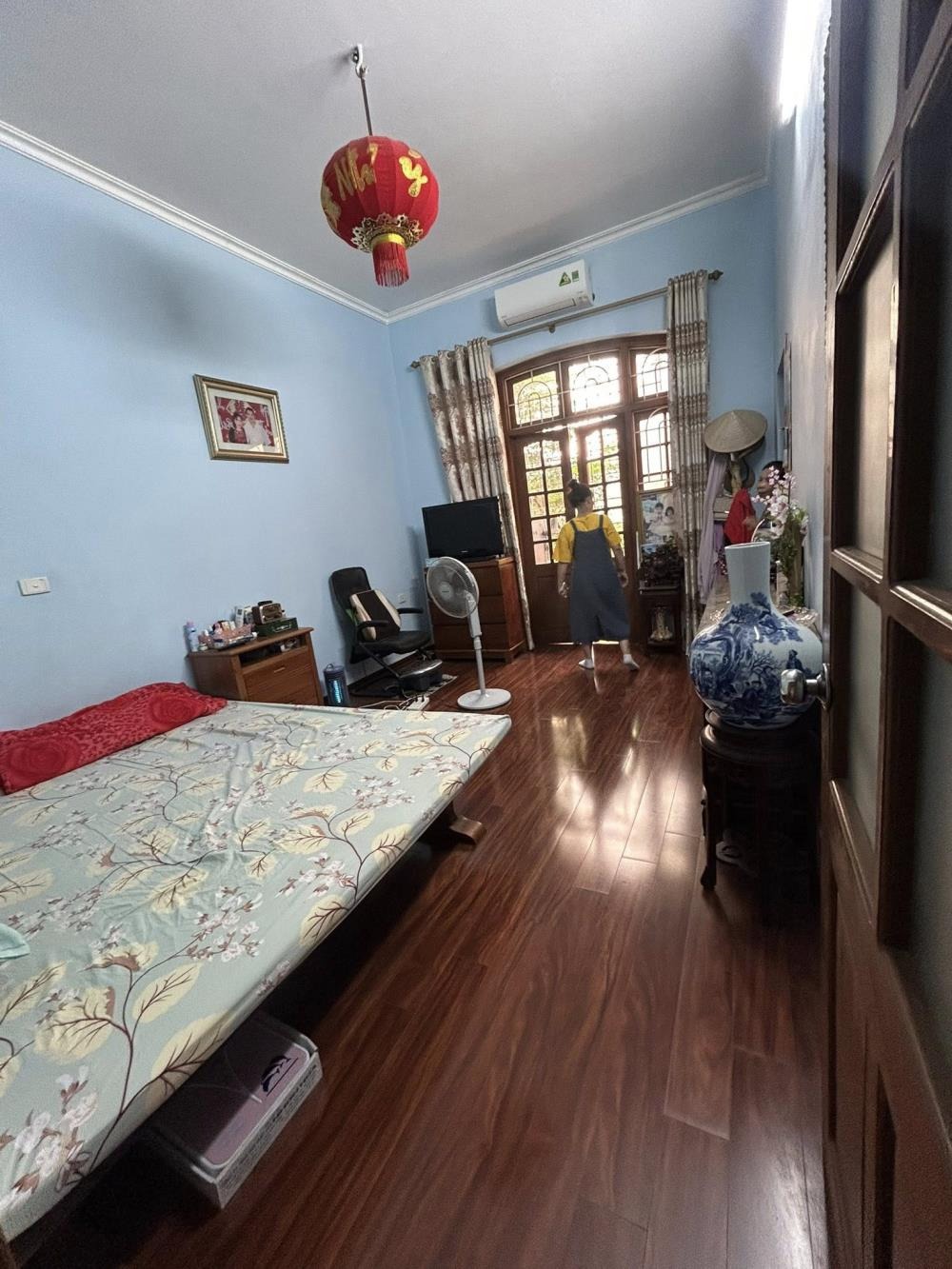 Võng Thị - Bán nhà 87m², 3 tầng, mặt tiền 5.6m, 19 tỷ - Gần Hồ Tây