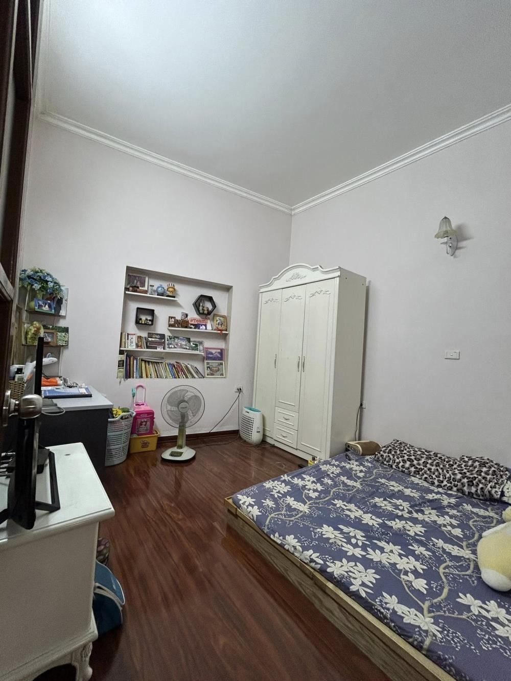 Võng Thị - Bán nhà 87m², 3 tầng, mặt tiền 5.6m, 19 tỷ - Gần Hồ Tây