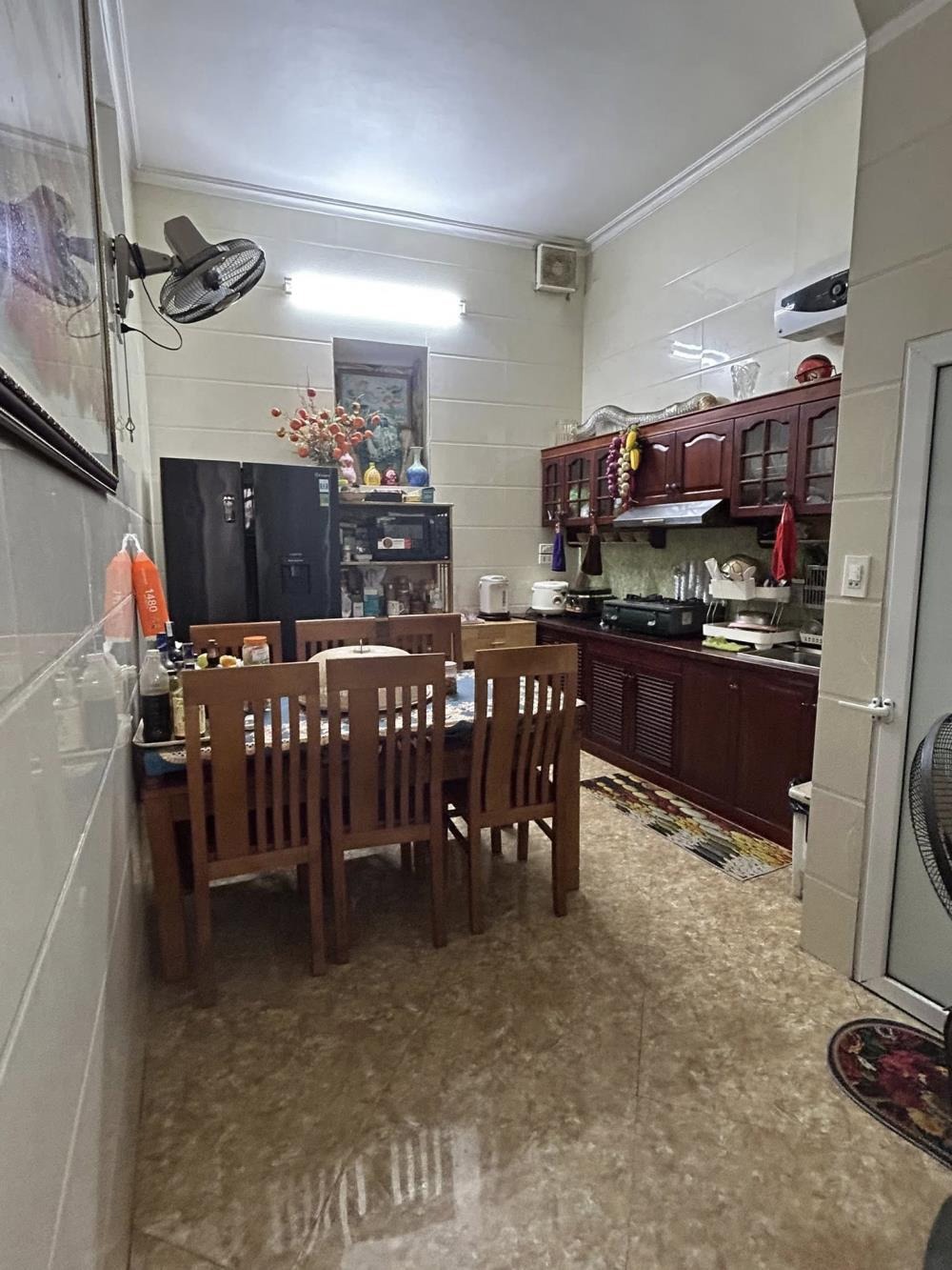 Võng Thị - Bán nhà 87m², 3 tầng, mặt tiền 5.6m, 19 tỷ - Gần Hồ Tây