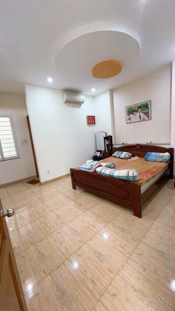 Nhà Rộng Rãi, Yên Tĩnh 110m2 - 14 Tỷ - Vị Trí Đắc Địa