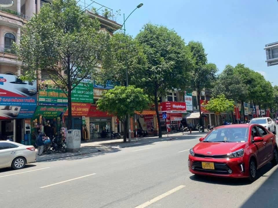 Mặt Phố Hà Đông - Gara Ô Tô Kinh Doanh - 38m2, 3 Tầng, Giá 8 Tỷ