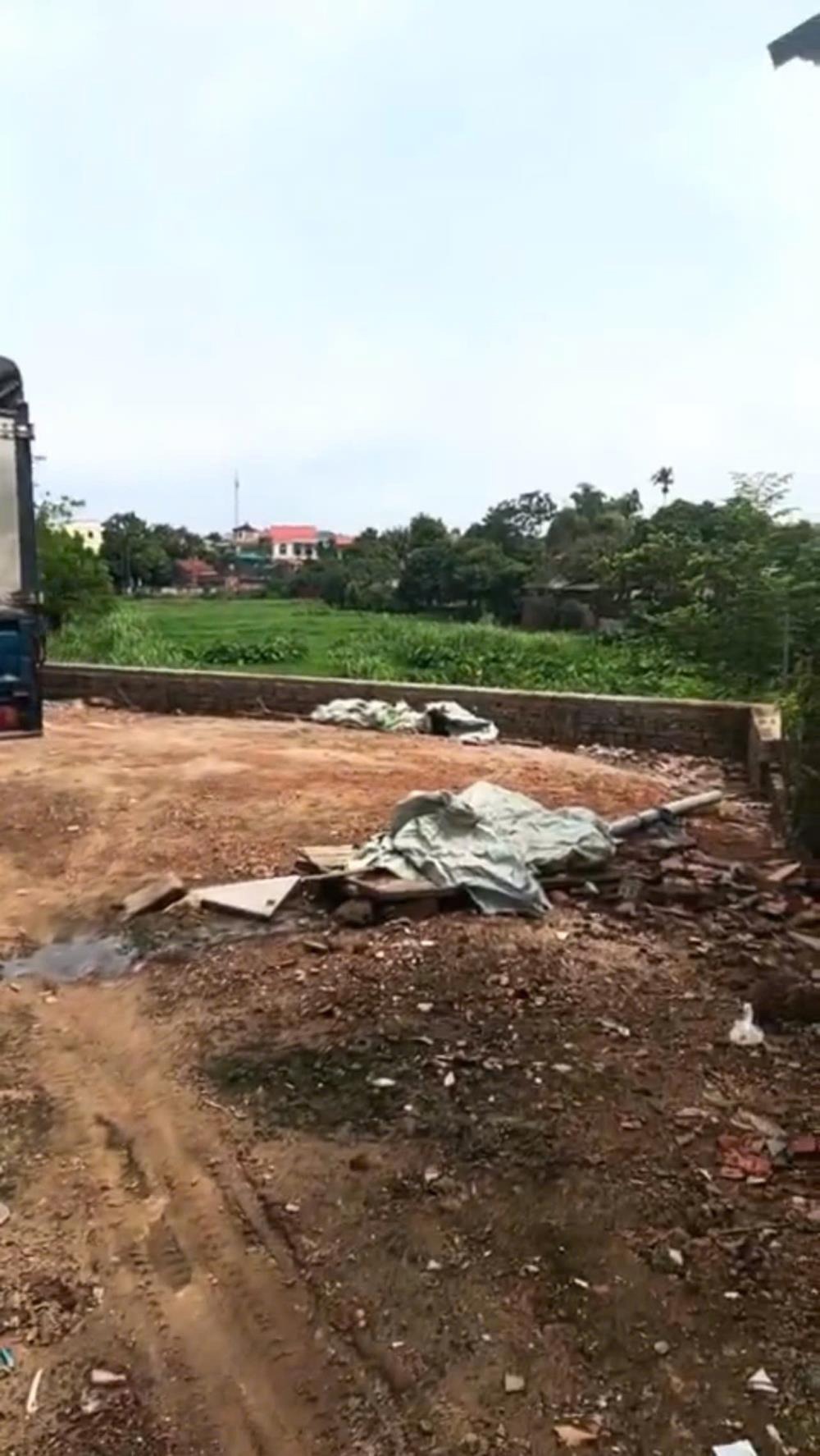 Bán Đất Thổ Cư 200m2 Đẹp Tại Sơn Tây - Vị Trí Vàng, Tiềm Năng Lớn!