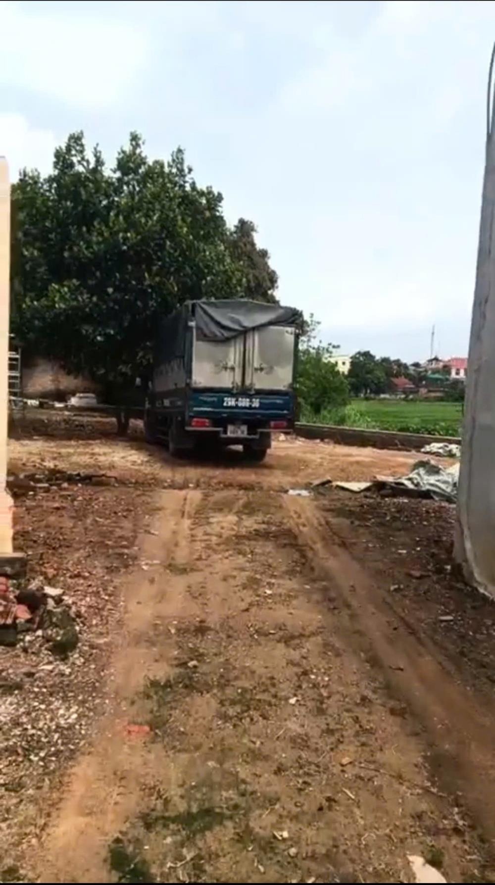 Bán Đất Thổ Cư 200m2 Đẹp Tại Sơn Tây - Vị Trí Vàng, Tiềm Năng Lớn!