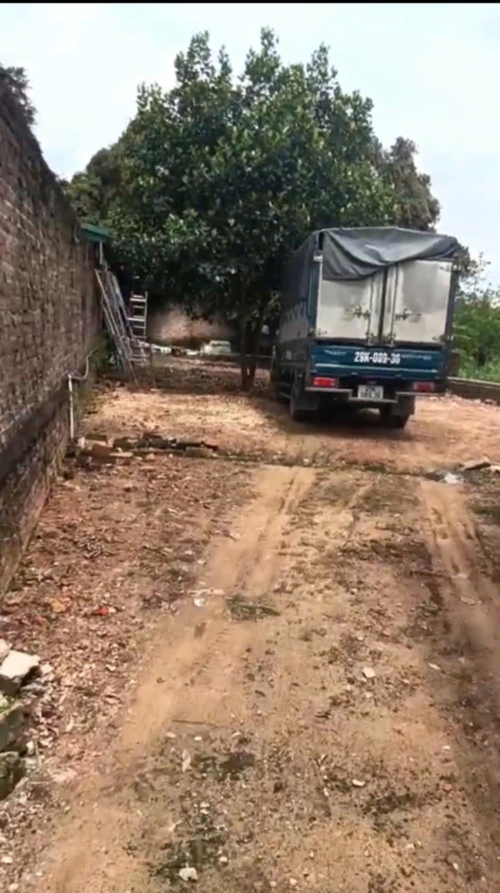 Bán Đất Thổ Cư 200m2 Đẹp Tại Sơn Tây - Vị Trí Vàng, Tiềm Năng Lớn!