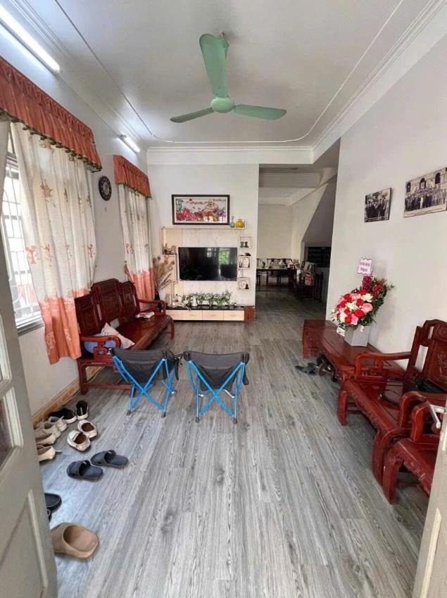 Bán nhà phố cổ Ba Đình 101m2, 4 tầng, lô góc 3 mặt thoáng, ô tô tránh - Giá Tốt