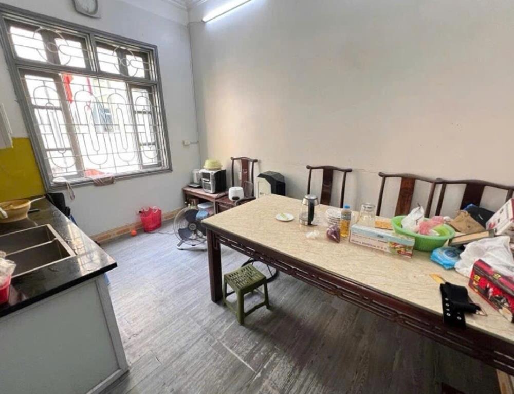 Bán nhà phố cổ Ba Đình 101m2, 4 tầng, lô góc 3 mặt thoáng, ô tô tránh - Giá Tốt