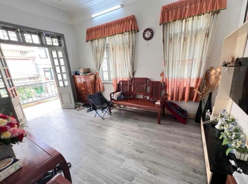 Bán nhà phố cổ Ba Đình 101m2, 4 tầng, lô góc 3 mặt thoáng, ô tô tránh - Giá Tốt