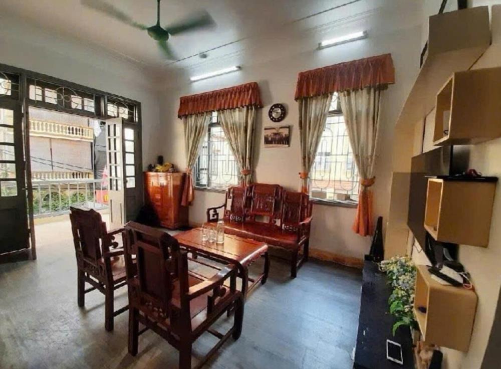 Bán nhà phố cổ Ba Đình 101m2, 4 tầng, lô góc 3 mặt thoáng, ô tô tránh - Giá Tốt