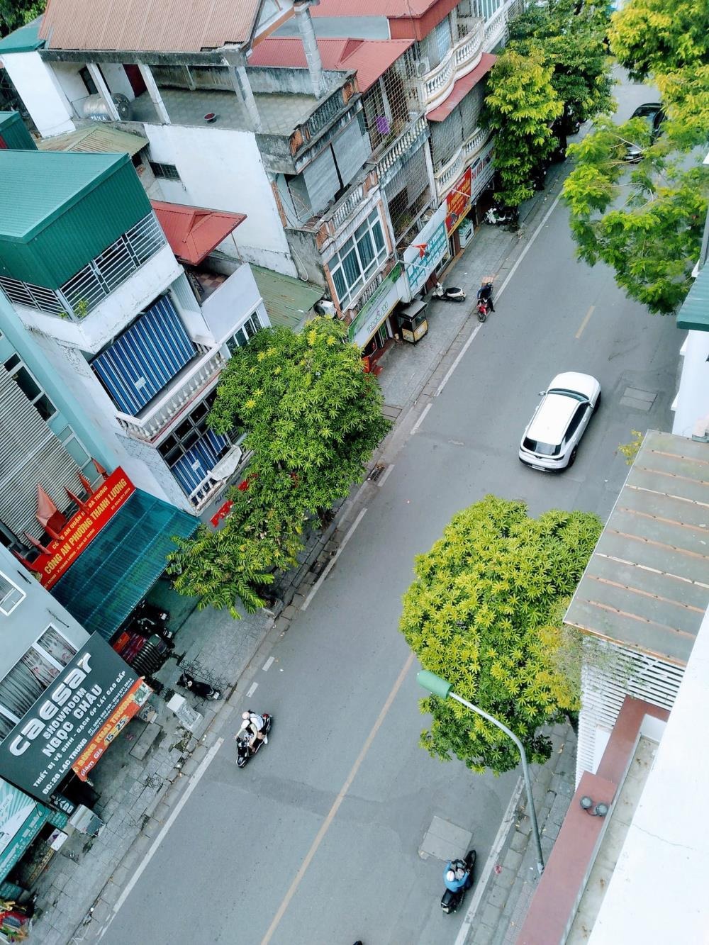 Bán Nhà Mặt Phố Quận 2, 60m2, 4 Tầng, 2 Mặt Tiền, 29.5 Tỷ - Vị Trí Đắc Địa Lạc Trung
