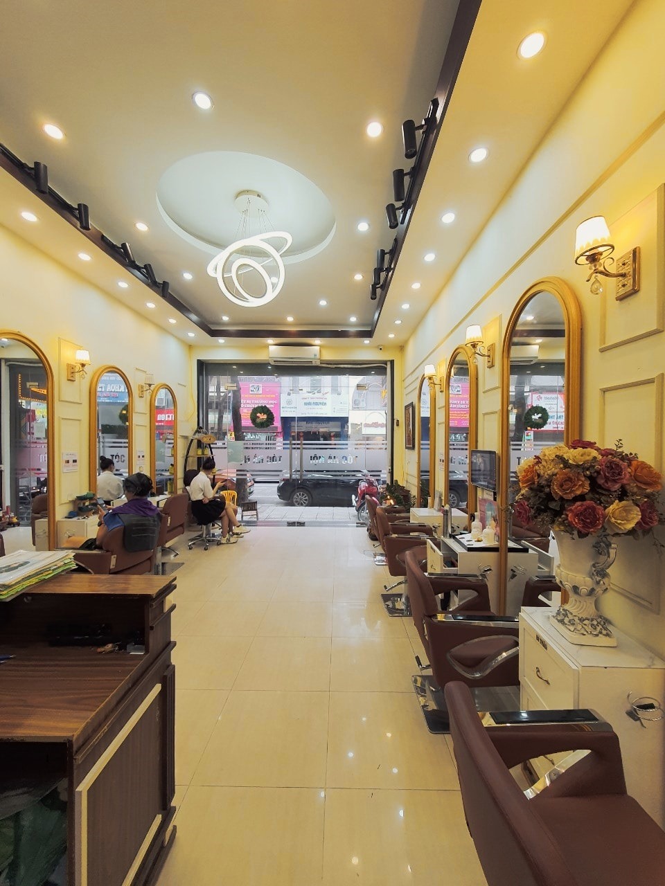 Bán Nhà Mặt Phố Quận 2, 60m2, 4 Tầng, 2 Mặt Tiền, 29.5 Tỷ - Vị Trí Đắc Địa Lạc Trung