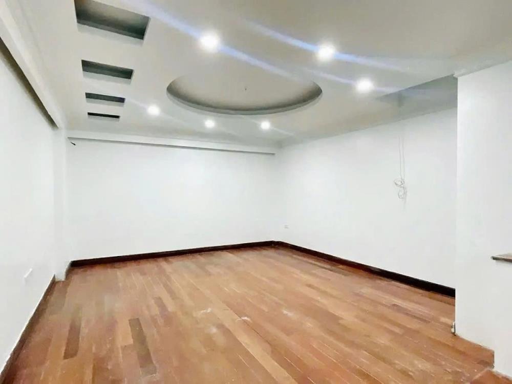 Bán nhà Thái Hà 65m² x 5 Tầng, Mặt Tiền 5m, Giá 20 Tỷ - Ô Tô Đỗ Cửa